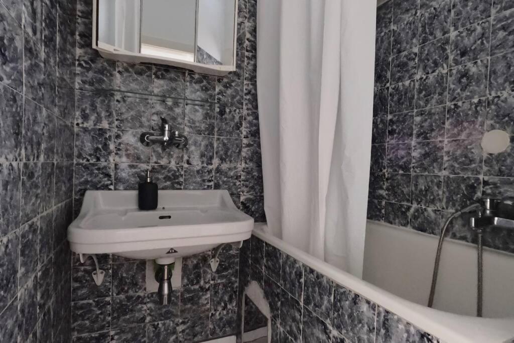 Vienna: Cozy 2-Room Apt. Dış mekan fotoğraf
