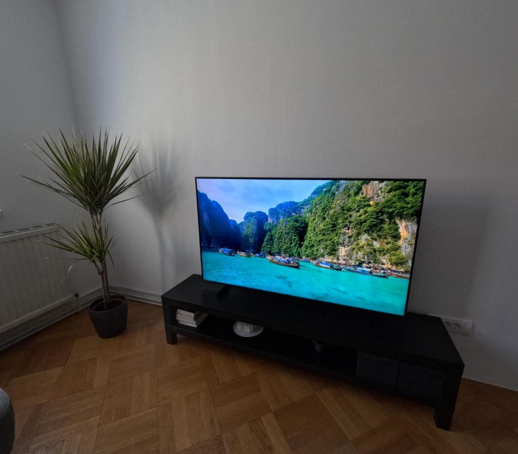 Vienna: Cozy 2-Room Apt. Dış mekan fotoğraf