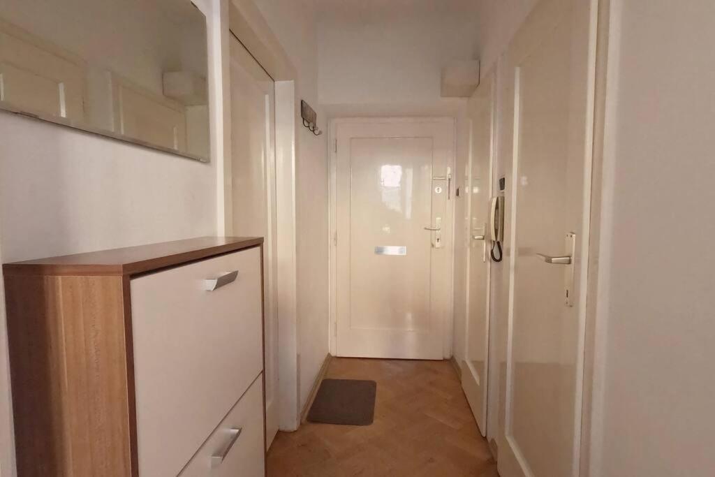 Vienna: Cozy 2-Room Apt. Dış mekan fotoğraf