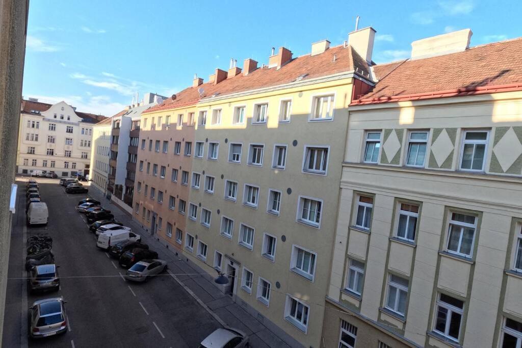 Vienna: Cozy 2-Room Apt. Dış mekan fotoğraf