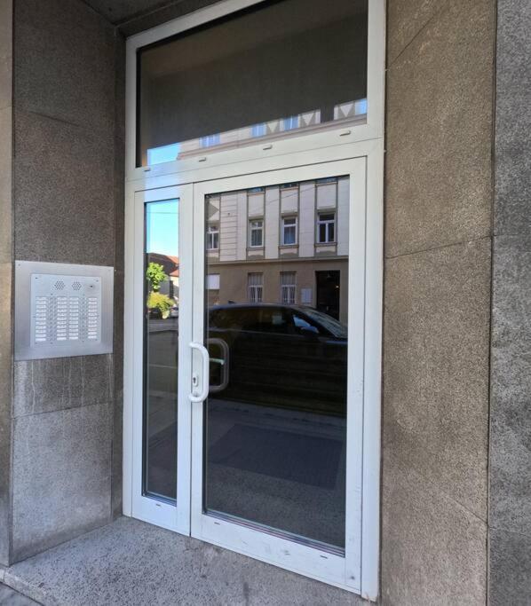 Vienna: Cozy 2-Room Apt. Dış mekan fotoğraf